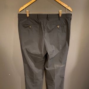 light-weight men's AIRism golf pants by UNIQLO